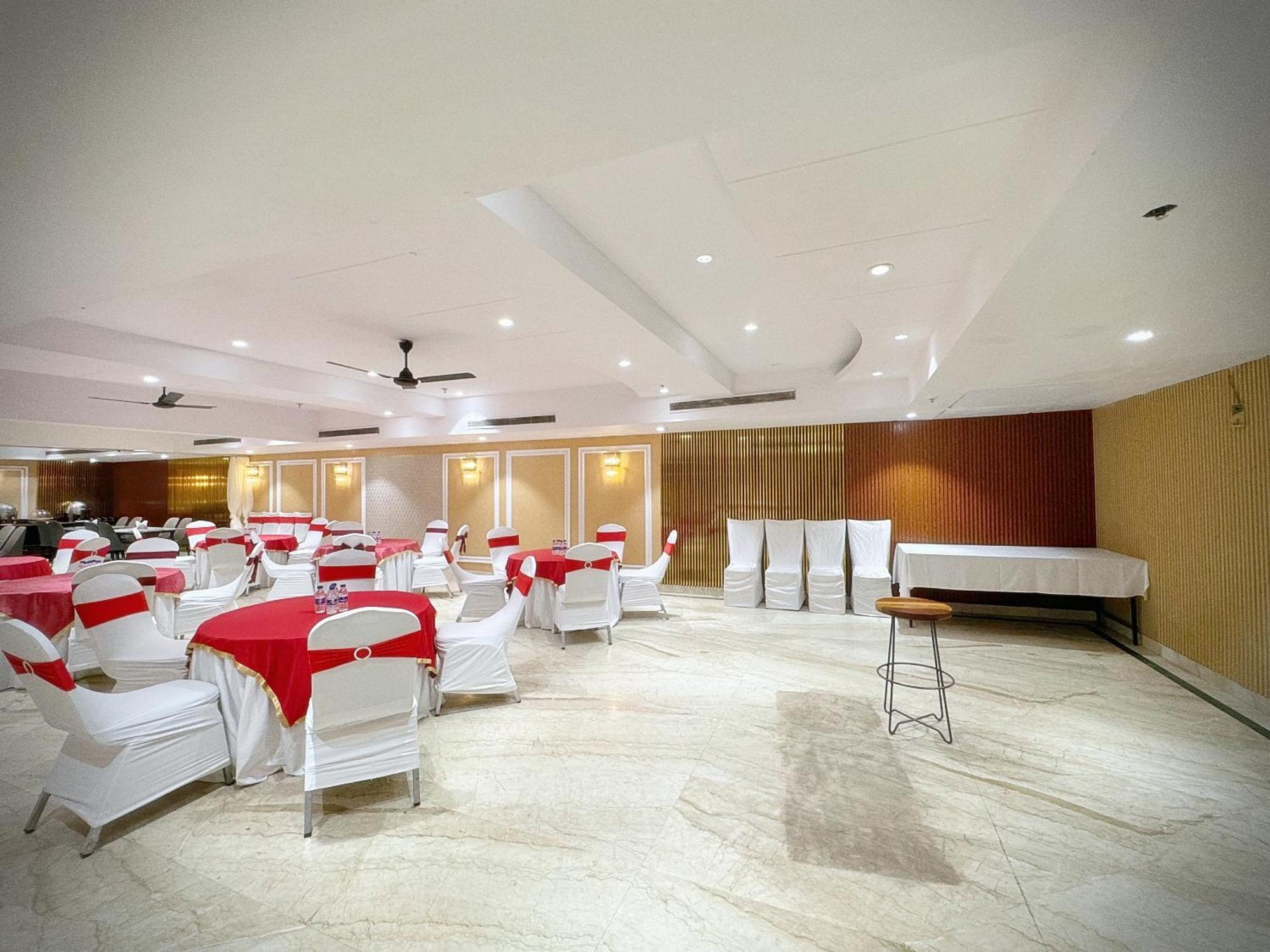The Orion Express - East Of Kailash New Delhi Exterior foto