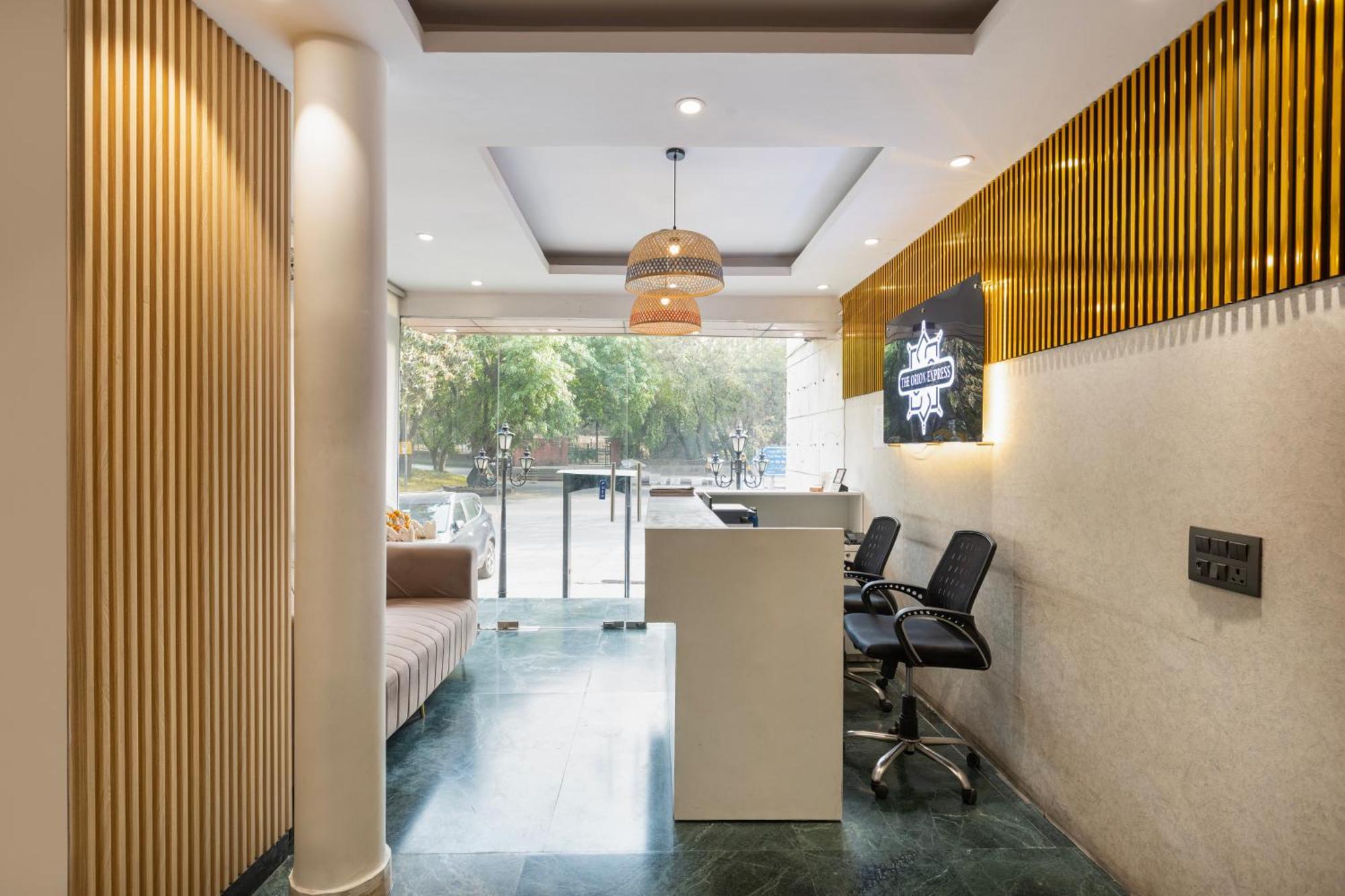 The Orion Express - East Of Kailash New Delhi Exterior foto