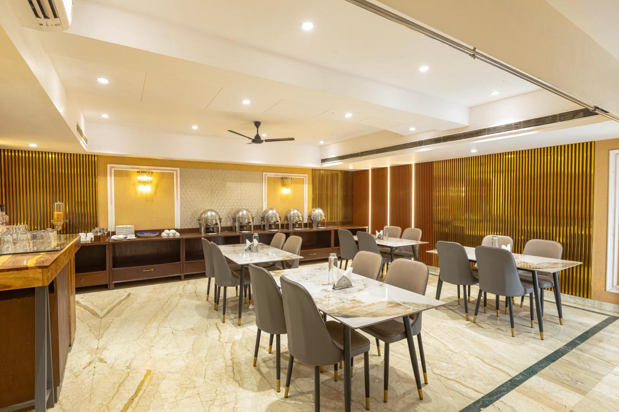 The Orion Express - East Of Kailash New Delhi Exterior foto